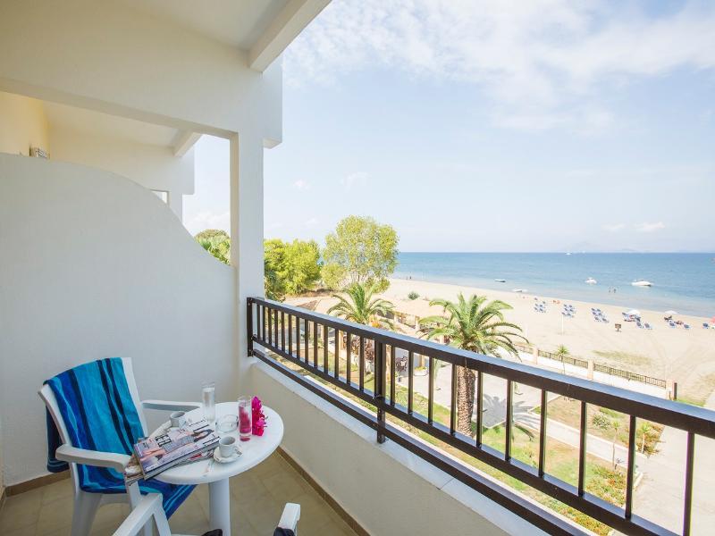 Island Beach Resort (Adults Only) Kávos Dış mekan fotoğraf