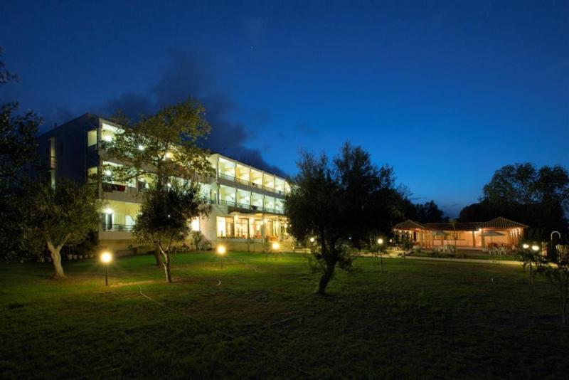 Island Beach Resort (Adults Only) Kávos Dış mekan fotoğraf
